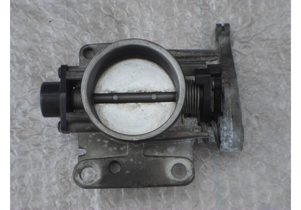 Дроссельна заслінка RENAULT LAGUNA I,MEGANE,SCENIC I ESPACE III 2.0 16V ,8200060868,7700102871